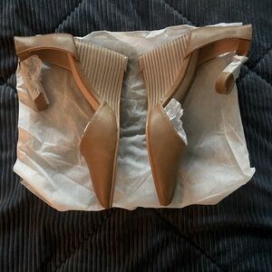 Classic Ankle Strap Wedges/
Pumps/Sandals